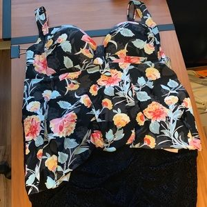 Torrid size 4 tankini and swim skirt. Worn twice